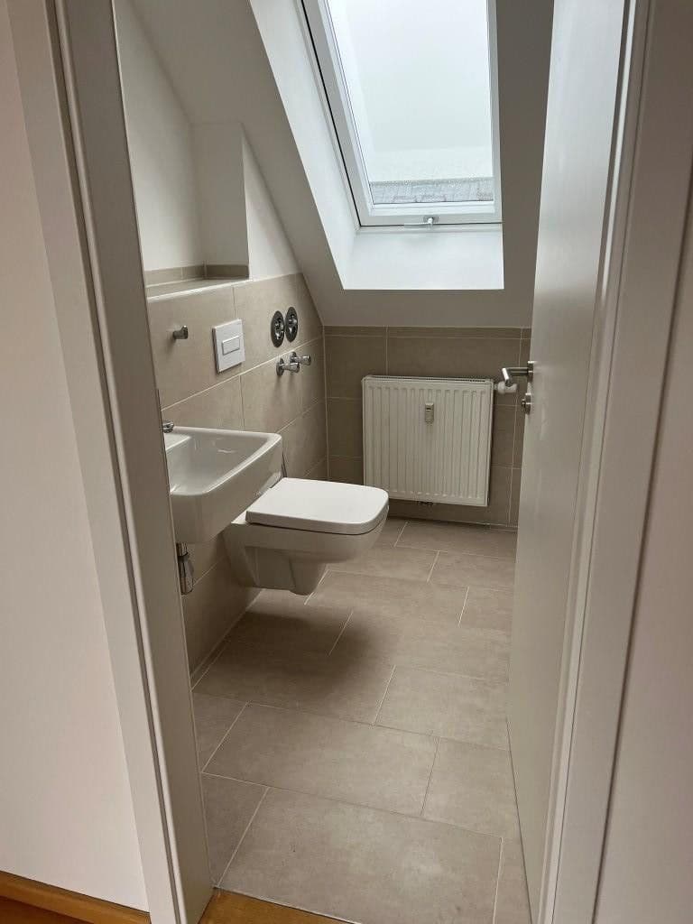 Prenájom bytu 3-izbový 104 m², Finsterwalder Str. 25, Rosenheim, Bavorsko Prenájom bytu 3-izbový 104 m², Finsterwalder Str. 25, Rosenheim, Bavorsko