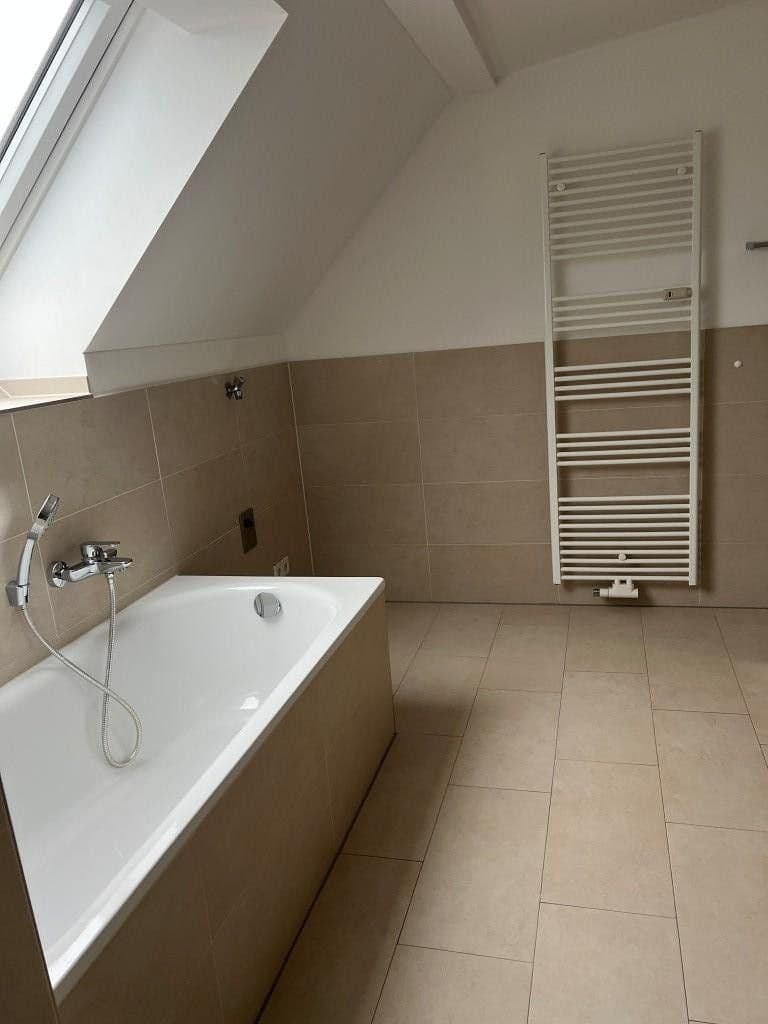 Prenájom bytu 3-izbový 104 m², Finsterwalder Str. 25, Rosenheim, Bavorsko Prenájom bytu 3-izbový 104 m², Finsterwalder Str. 25, Rosenheim, Bavorsko