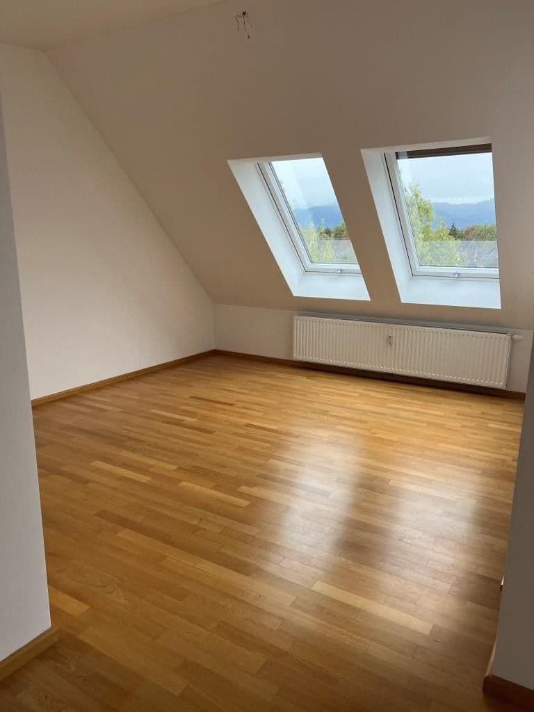 Prenájom bytu 3-izbový 104 m², Finsterwalder Str. 25, Rosenheim, Bavorsko Prenájom bytu 3-izbový 104 m², Finsterwalder Str. 25, Rosenheim, Bavorsko