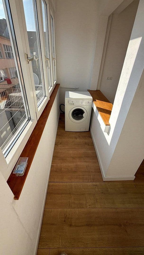 Prenájom bytu 3-izbový 100 m², Geigerstraße 9, Pforzheim, Bádensko-Wurttembersko Prenájom bytu 3-izbový 100 m², Geigerstraße 9, Pforzheim, Bádensko-Wurttembersko