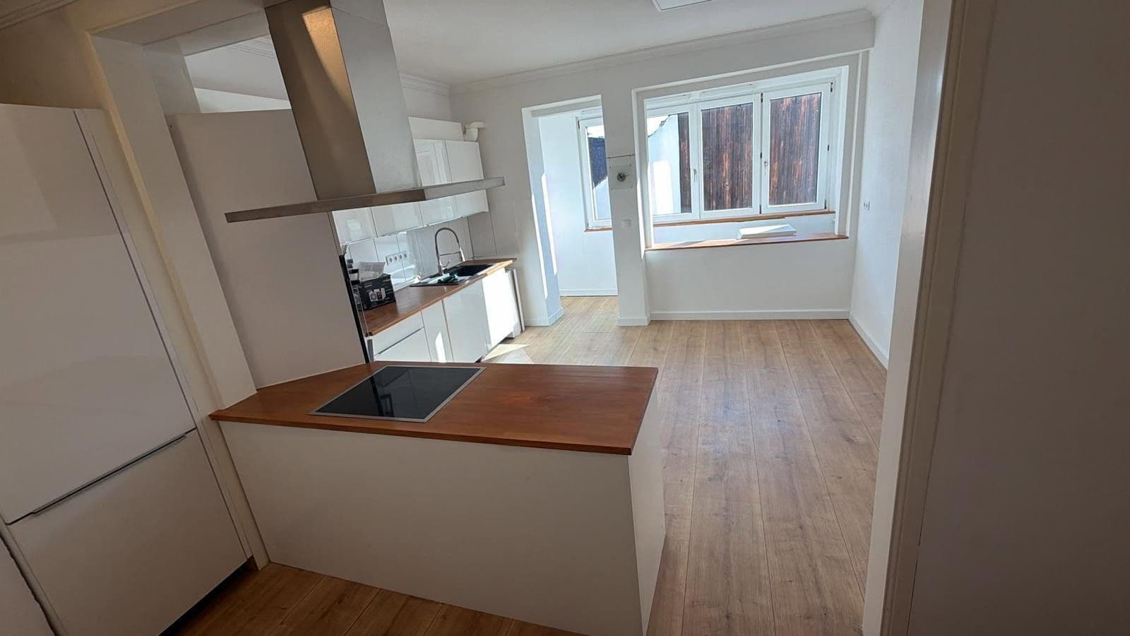 Prenájom bytu 3-izbový 100 m², Geigerstraße 9, Pforzheim, Bádensko-Wurttembersko Prenájom bytu 3-izbový 100 m², Geigerstraße 9, Pforzheim, Bádensko-Wurttembersko