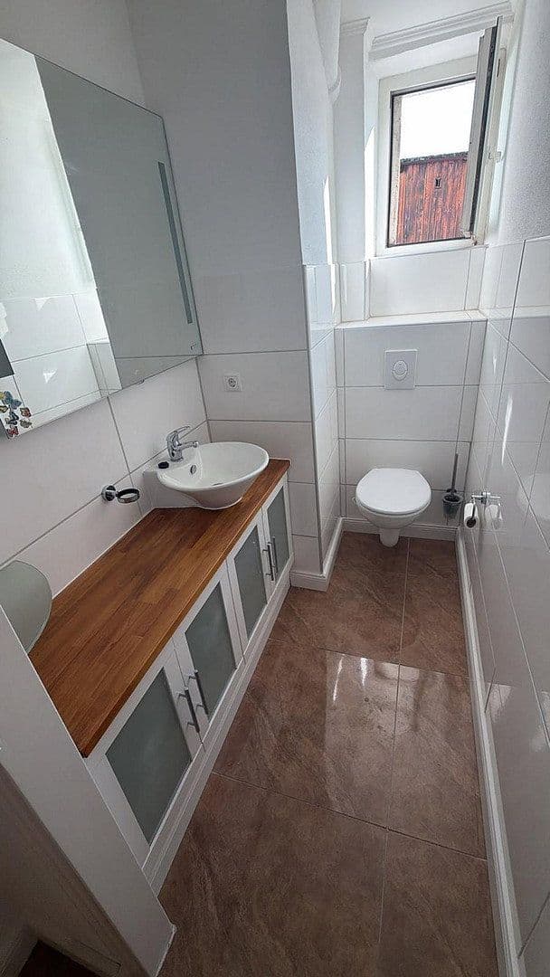 Prenájom bytu 3-izbový 100 m², Geigerstraße 9, Pforzheim, Bádensko-Wurttembersko Prenájom bytu 3-izbový 100 m², Geigerstraße 9, Pforzheim, Bádensko-Wurttembersko