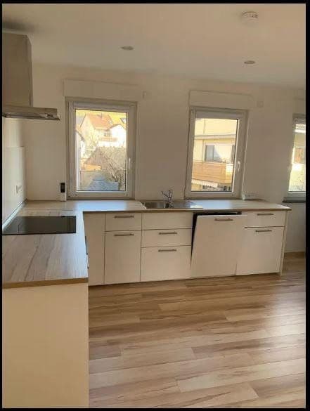 Prenájom bytu 2-izbový 55 m², Weißenhofstrasse 18, Erlenbach, Bádensko-Wurttembersko Prenájom bytu 2-izbový 55 m², Weißenhofstrasse 18, Erlenbach, Bádensko-Wurttembersko
