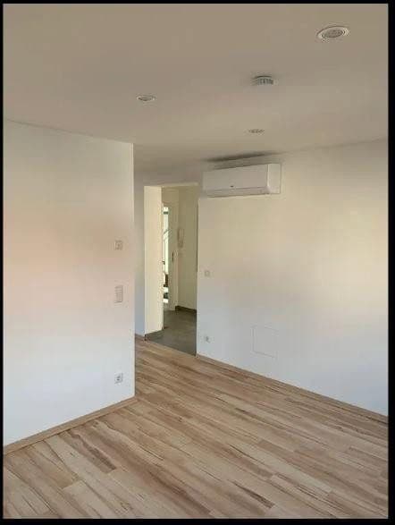 Prenájom bytu 2-izbový 55 m², Weißenhofstrasse 18, Erlenbach, Bádensko-Wurttembersko Prenájom bytu 2-izbový 55 m², Weißenhofstrasse 18, Erlenbach, Bádensko-Wurttembersko