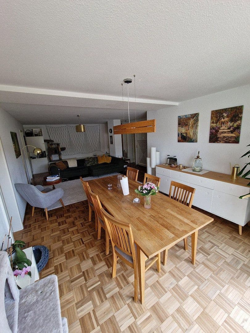 Prenájom bytu 3-izbový 98 m², Hauptstrasse 90, Winnenden, Bádensko-Wurttembersko Prenájom bytu 3-izbový 98 m², Hauptstrasse 90, Winnenden, Bádensko-Wurttembersko