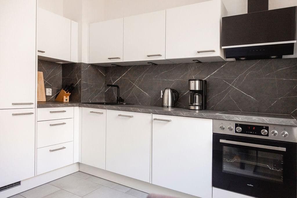 Prenájom bytu 2-izbový 62 m², Schlegelstrasse 11, Berlin, Berlín Prenájom bytu 2-izbový 62 m², Schlegelstrasse 11, Berlin, Berlín