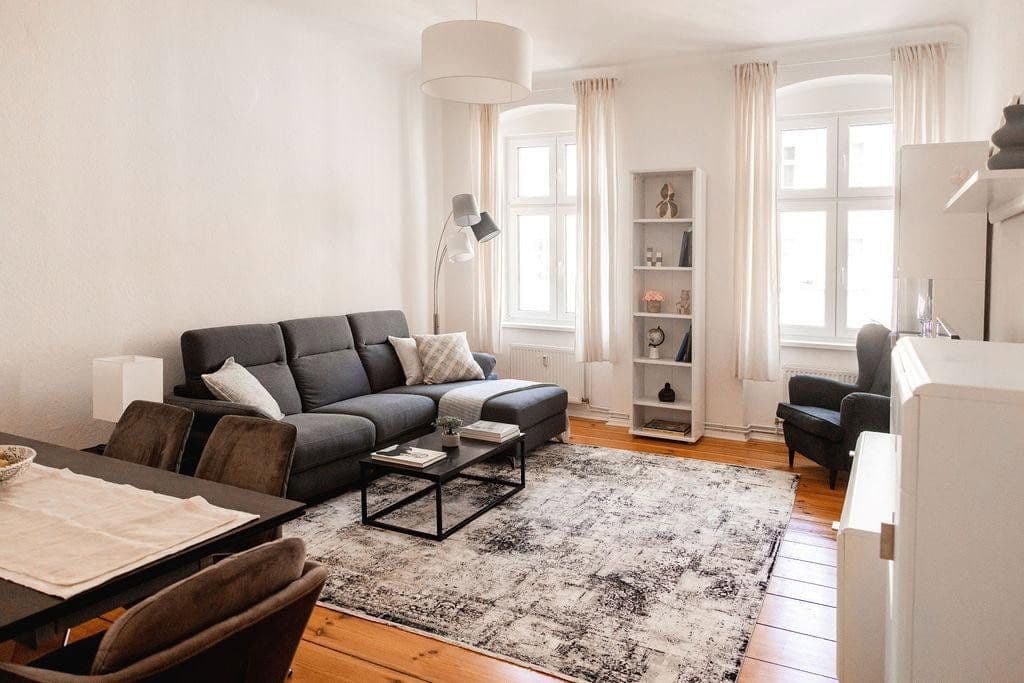 Prenájom bytu 2-izbový 62 m², Schlegelstrasse 11, Berlin, Berlín Prenájom bytu 2-izbový 62 m², Schlegelstrasse 11, Berlin, Berlín