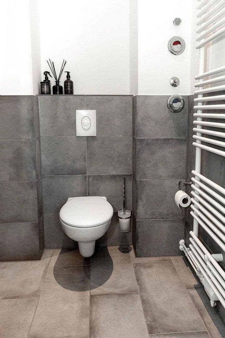Prenájom bytu 1-izbový 55 m², Schlegelstrasse 11, Berlin, Berlín Prenájom bytu 1-izbový 55 m², Schlegelstrasse 11, Berlin, Berlín