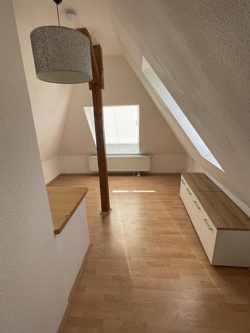 Prenájom bytu 3-izbový 80 m², Rostock, Meklenbursko-Predpomoransko Prenájom bytu 3-izbový 80 m², Rostock, Meklenbursko-Predpomoransko