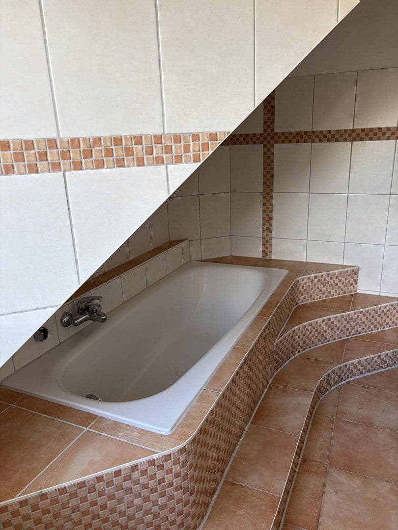 Prenájom bytu 3-izbový 126 m², Beckdorf, Dolné Sasko Prenájom bytu 3-izbový 126 m², Beckdorf, Dolné Sasko