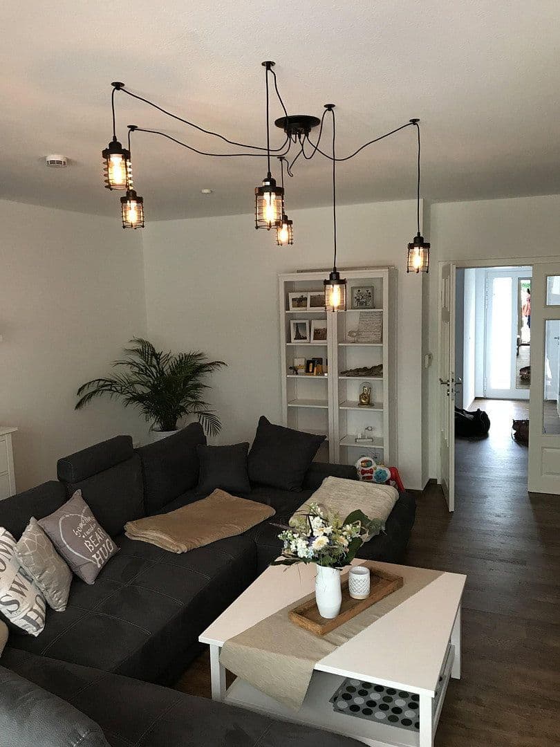 Predaj domu 160 m², pozemok 282 m², Bassenheim, Porýnie-Falcko Predaj domu 160 m², pozemok 282 m², Bassenheim, Porýnie-Falcko