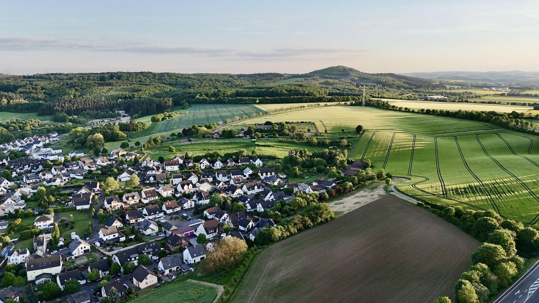 Predaj domu 160 m², pozemok 282 m², Bassenheim, Porýnie-Falcko Predaj domu 160 m², pozemok 282 m², Bassenheim, Porýnie-Falcko