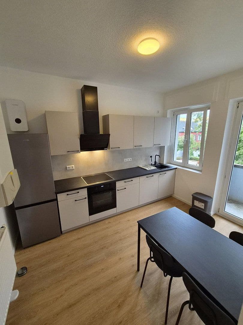 Prenájom bytu 3-izbový 80 m², Lorenzstr. 2, Karlsruhe, Bádensko-Wurttembersko Prenájom bytu 3-izbový 80 m², Lorenzstr. 2, Karlsruhe, Bádensko-Wurttembersko