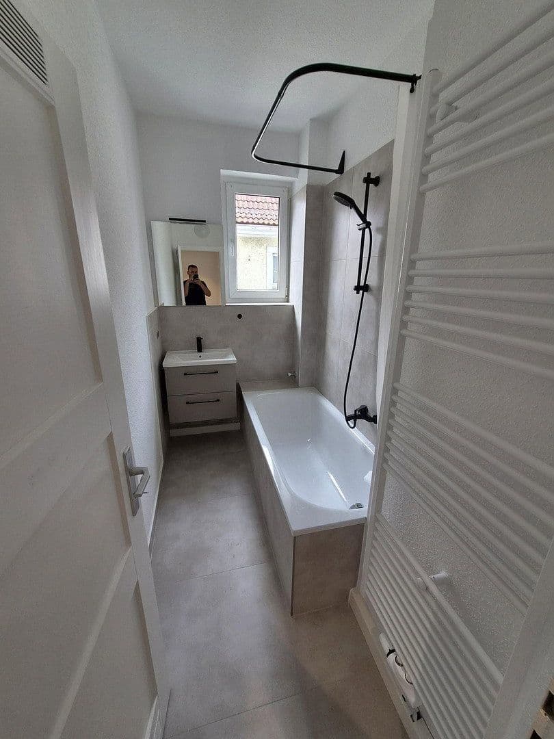 Prenájom bytu 3-izbový 80 m², Lorenzstr. 2, Karlsruhe, Bádensko-Wurttembersko Prenájom bytu 3-izbový 80 m², Lorenzstr. 2, Karlsruhe, Bádensko-Wurttembersko