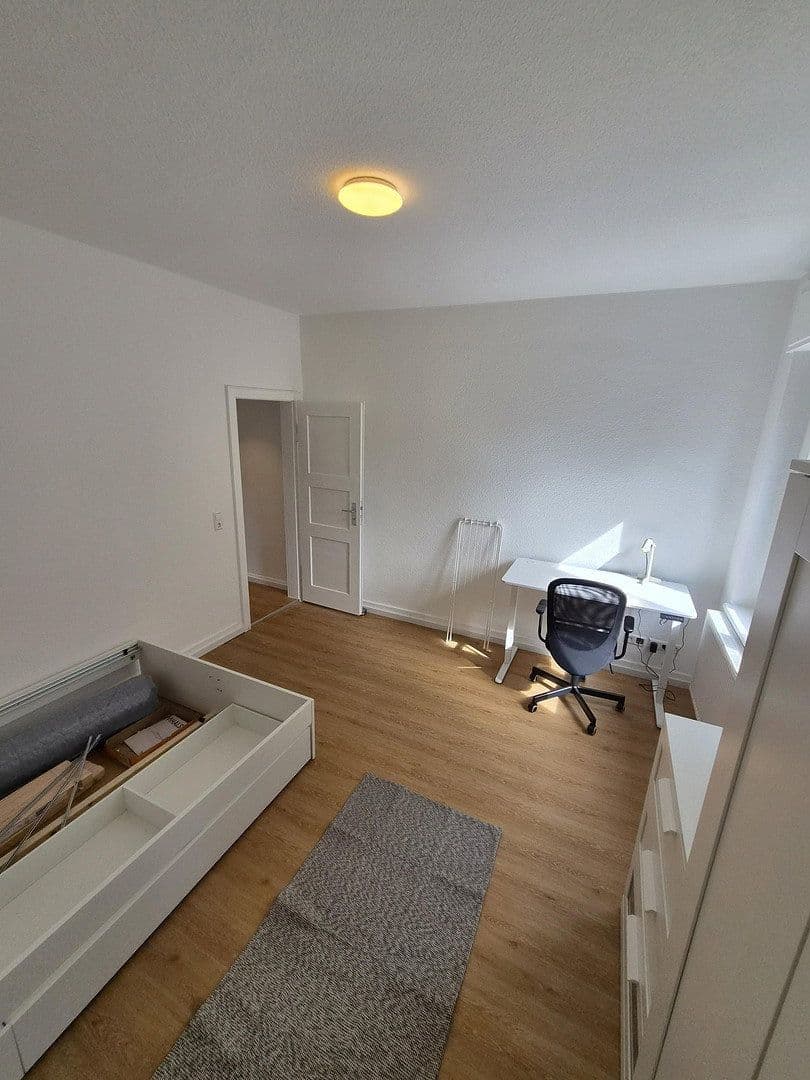Prenájom bytu 3-izbový 80 m², Lorenzstr. 2, Karlsruhe, Bádensko-Wurttembersko Prenájom bytu 3-izbový 80 m², Lorenzstr. 2, Karlsruhe, Bádensko-Wurttembersko