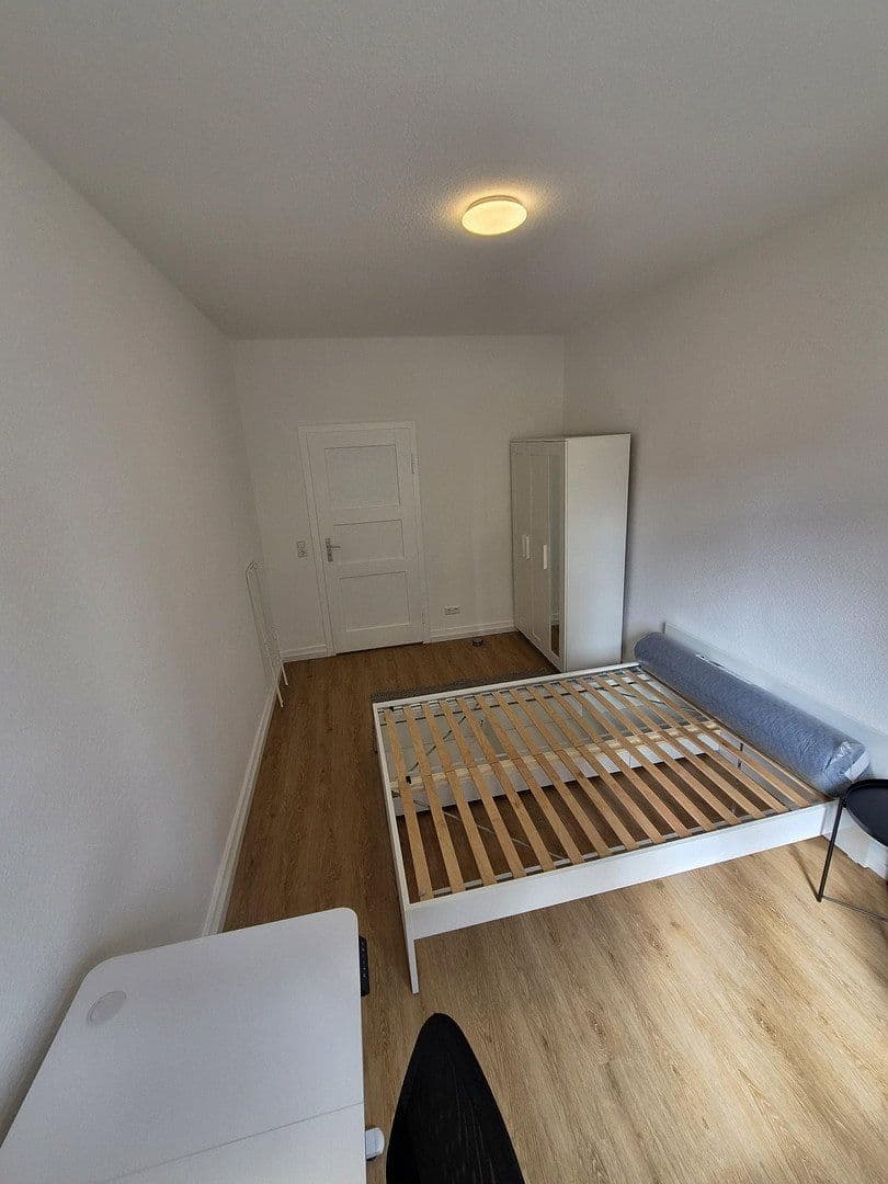 Prenájom bytu 3-izbový 80 m², Lorenzstr. 2, Karlsruhe, Bádensko-Wurttembersko Prenájom bytu 3-izbový 80 m², Lorenzstr. 2, Karlsruhe, Bádensko-Wurttembersko