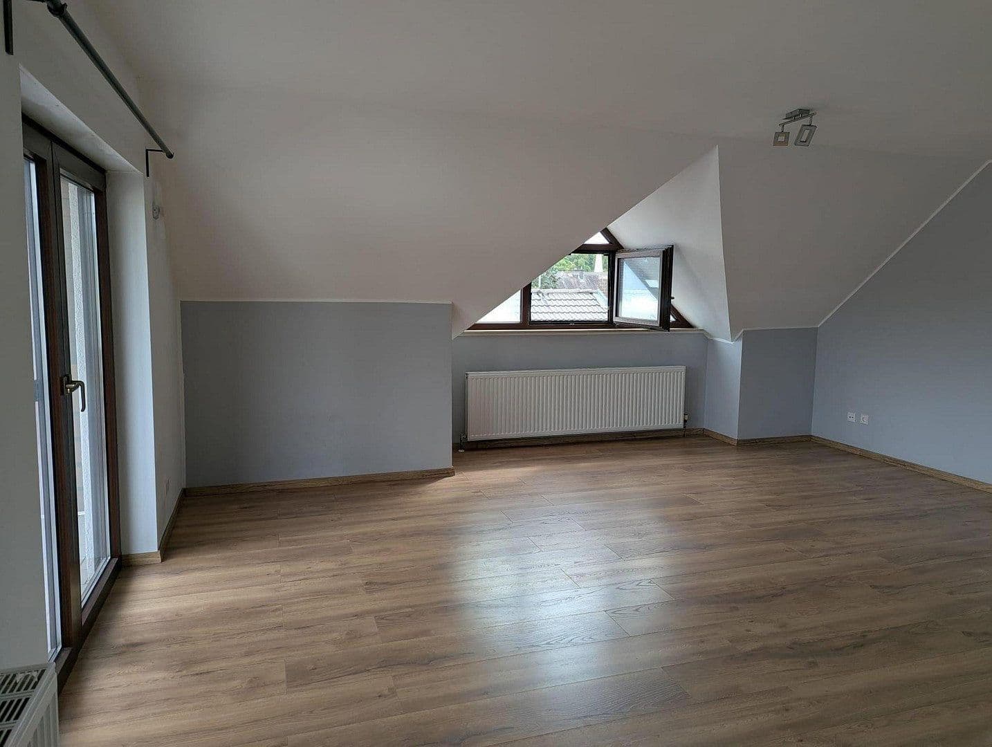Predaj bytu 2-izbový 62 m², Nackenheim, Porýnie-Falcko Predaj bytu 2-izbový 62 m², Nackenheim, Porýnie-Falcko