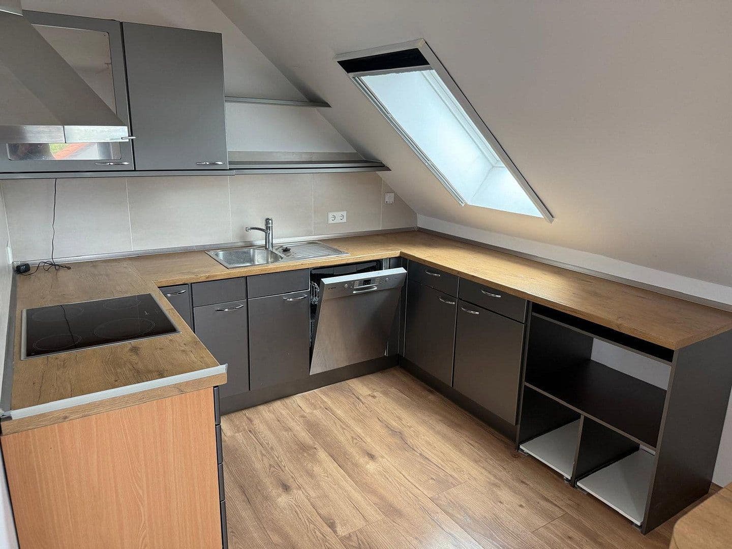 Predaj bytu 2-izbový 62 m², Nackenheim, Porýnie-Falcko Predaj bytu 2-izbový 62 m², Nackenheim, Porýnie-Falcko