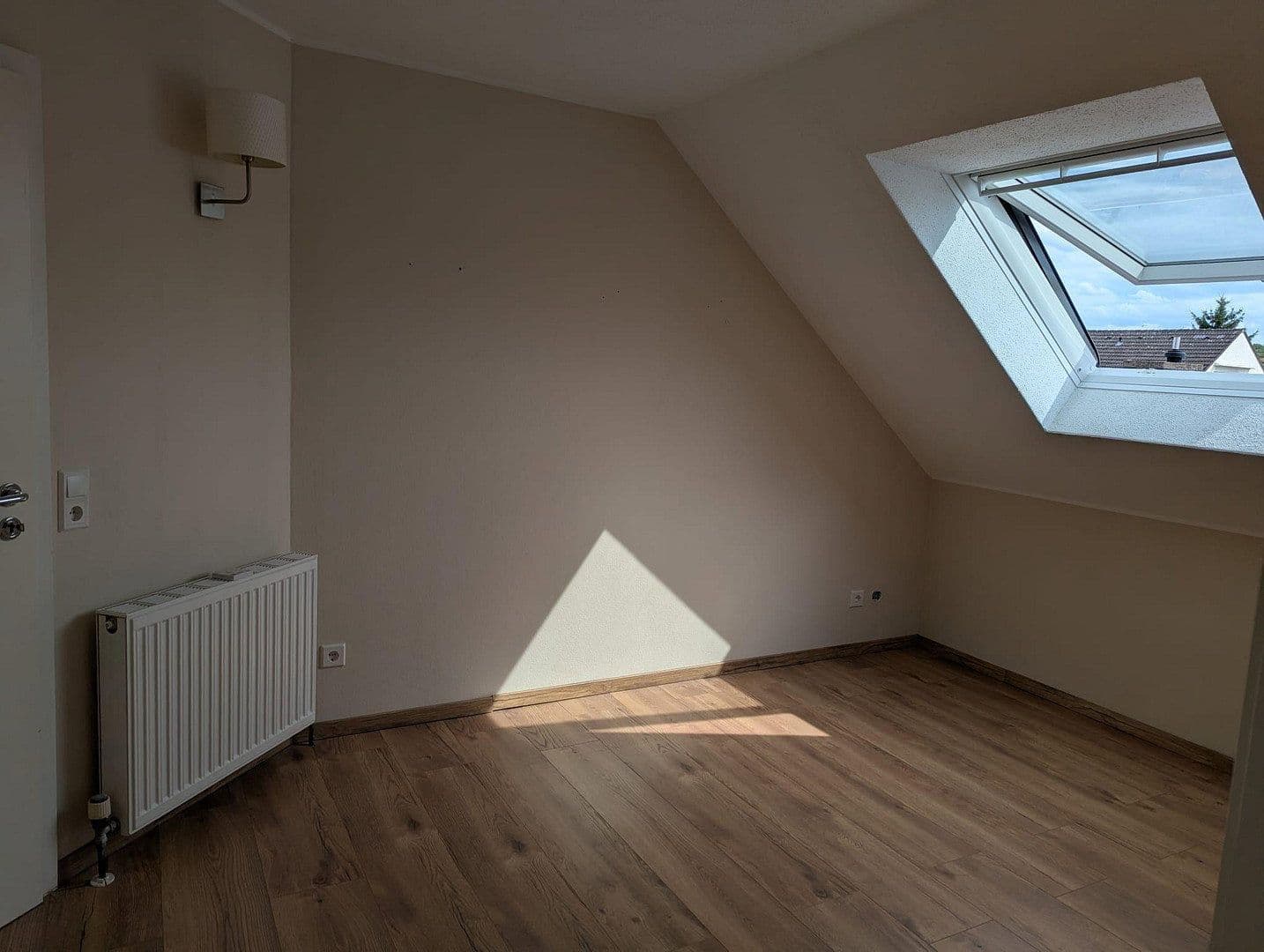 Predaj bytu 2-izbový 62 m², Nackenheim, Porýnie-Falcko Predaj bytu 2-izbový 62 m², Nackenheim, Porýnie-Falcko