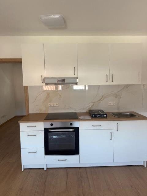 Prenájom bytu 3-izbový 65 m², Schubertstr 9, Ketsch, Bádensko-Wurttembersko Prenájom bytu 3-izbový 65 m², Schubertstr 9, Ketsch, Bádensko-Wurttembersko