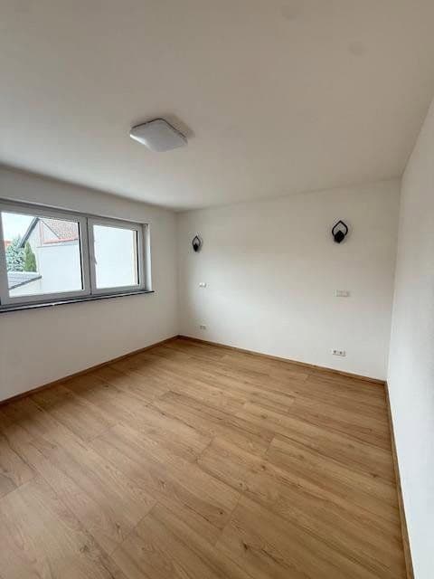 Prenájom bytu 3-izbový 65 m², Schubertstr 9, Ketsch, Bádensko-Wurttembersko Prenájom bytu 3-izbový 65 m², Schubertstr 9, Ketsch, Bádensko-Wurttembersko