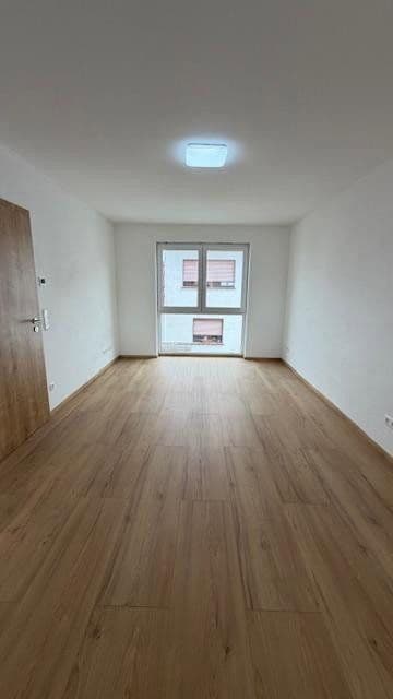 Prenájom bytu 2-izbový 58 m², Ketsch, Bádensko-Wurttembersko Prenájom bytu 2-izbový 58 m², Ketsch, Bádensko-Wurttembersko