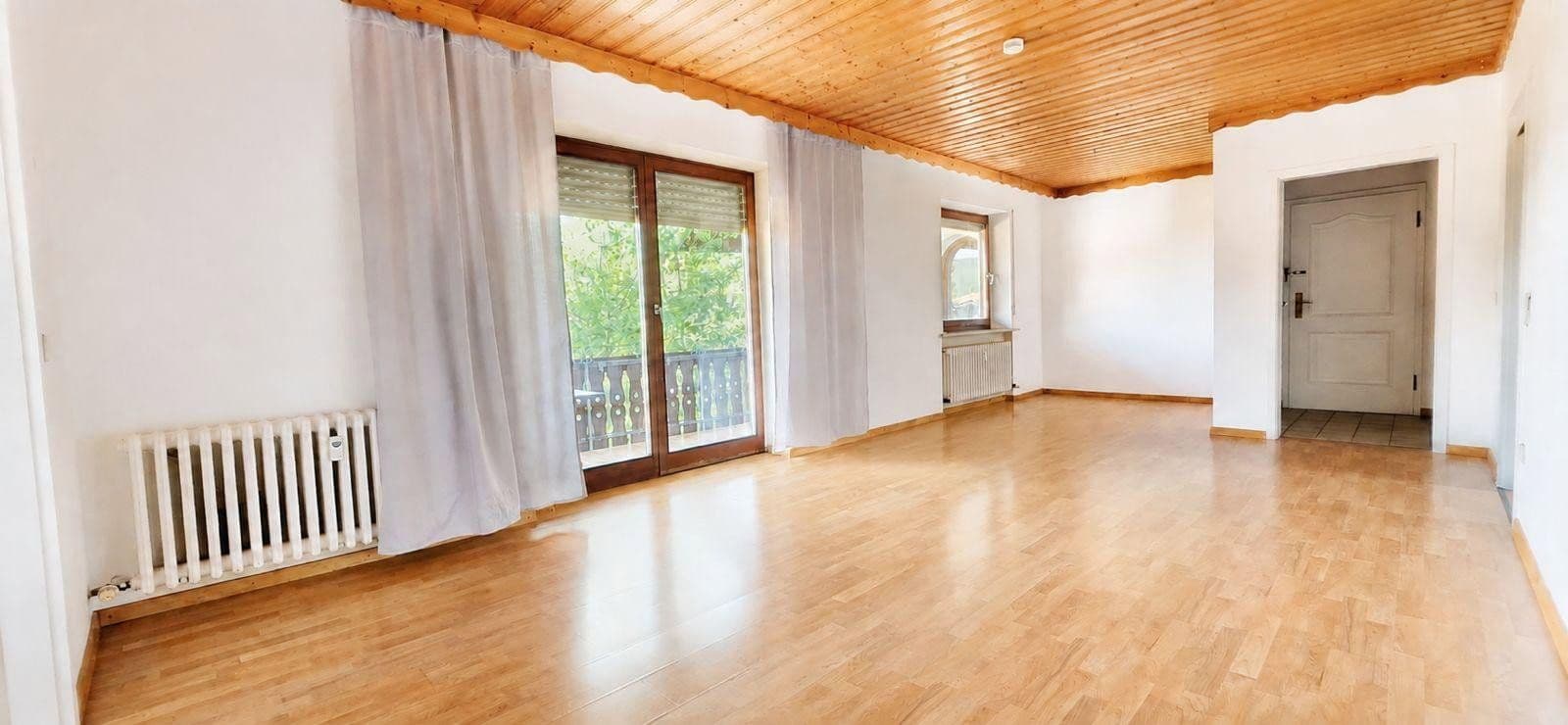 Prenájom bytu 3-izbový 93 m², Fuchsbergstraße 9, Mauth, Bavorsko Prenájom bytu 3-izbový 93 m², Fuchsbergstraße 9, Mauth, Bavorsko