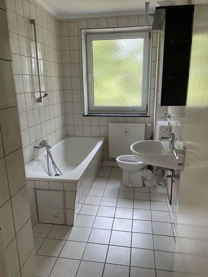 Prenájom bytu 3-izbový 67 m², Bergstr. 6, Oberreichenbach, Bavorsko Prenájom bytu 3-izbový 67 m², Bergstr. 6, Oberreichenbach, Bavorsko