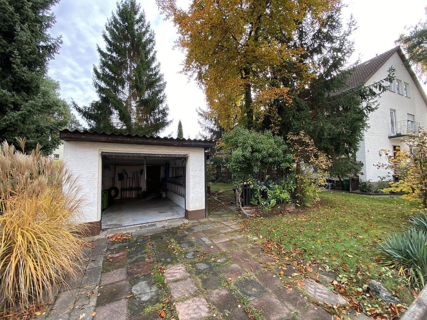 Predaj domu 240 m², pozemok 500 m², Marienbader Straße, Erlangen, Bavorsko Predaj domu 240 m², pozemok 500 m², Marienbader Straße, Erlangen, Bavorsko