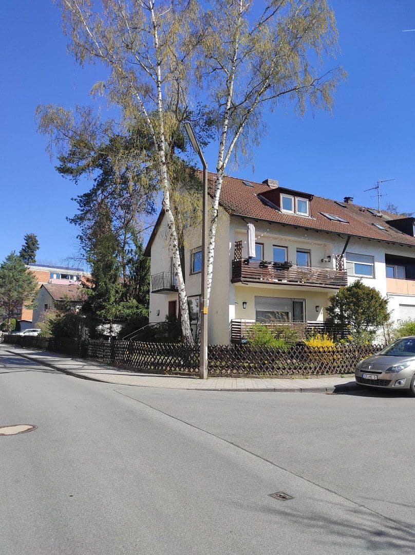 Predaj domu 240 m², pozemok 500 m², Marienbader Straße, Erlangen, Bavorsko Predaj domu 240 m², pozemok 500 m², Marienbader Straße, Erlangen, Bavorsko