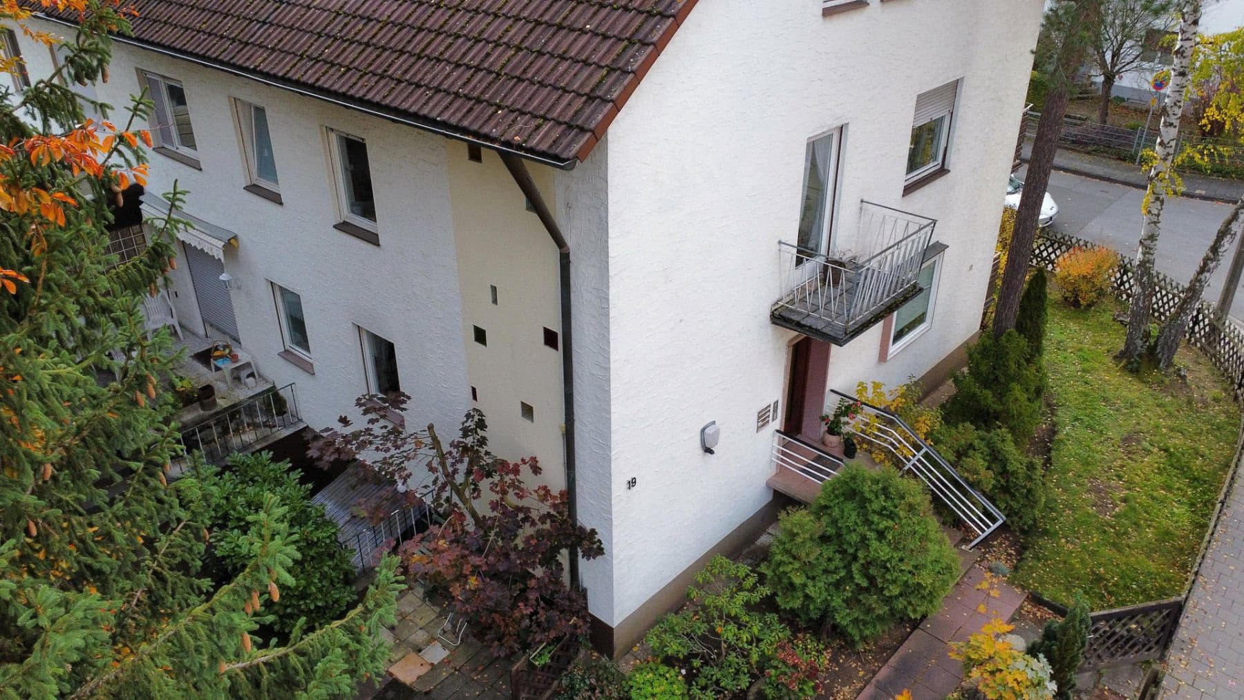 Predaj domu 240 m², pozemok 500 m², Marienbader Straße, Erlangen, Bavorsko Predaj domu 240 m², pozemok 500 m², Marienbader Straße, Erlangen, Bavorsko