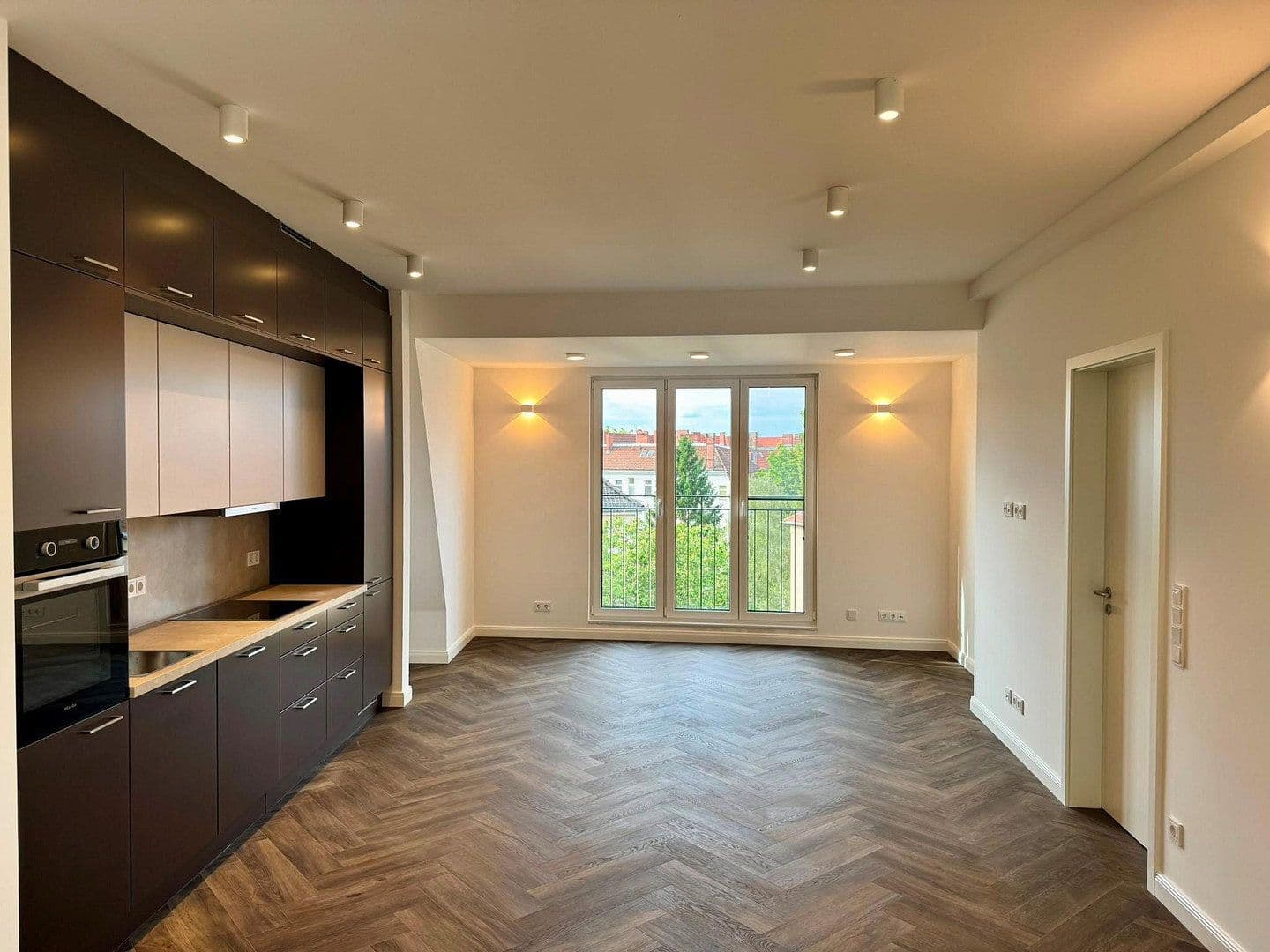 Prenájom bytu 3-izbový 108 m², Külzer Straße 2, Berlin, Berlín Prenájom bytu 3-izbový 108 m², Külzer Straße 2, Berlin, Berlín