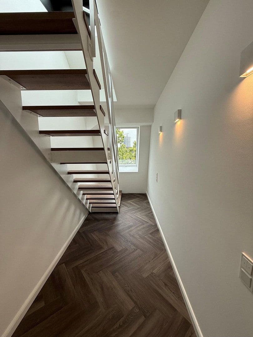 Prenájom bytu 3-izbový 108 m², Külzer Straße 2, Berlin, Berlín Prenájom bytu 3-izbový 108 m², Külzer Straße 2, Berlin, Berlín