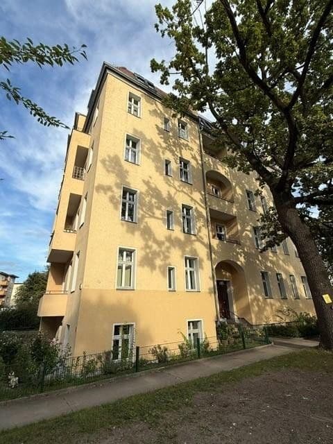 Prenájom bytu 3-izbový 108 m², Külzer Straße 2, Berlin, Berlín Prenájom bytu 3-izbový 108 m², Külzer Straße 2, Berlin, Berlín