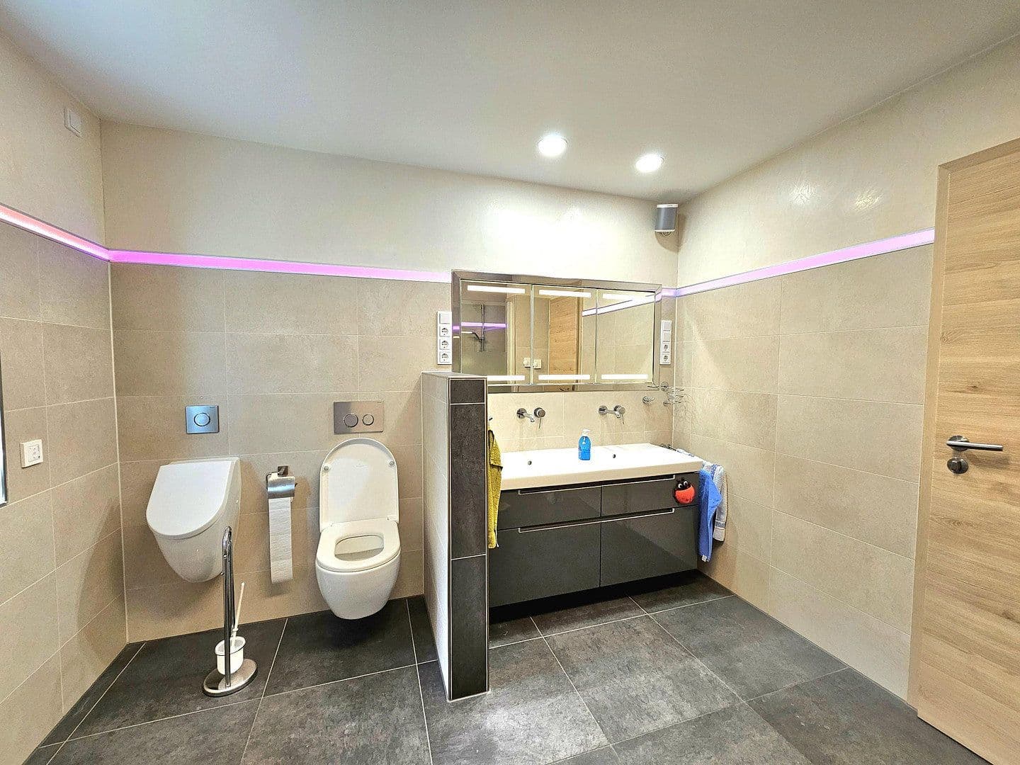 Prenájom bytu 3-izbový 155 m², Feldstraße 3, Bad Soden-Salmünster, Hesensko Prenájom bytu 3-izbový 155 m², Feldstraße 3, Bad Soden-Salmünster, Hesensko