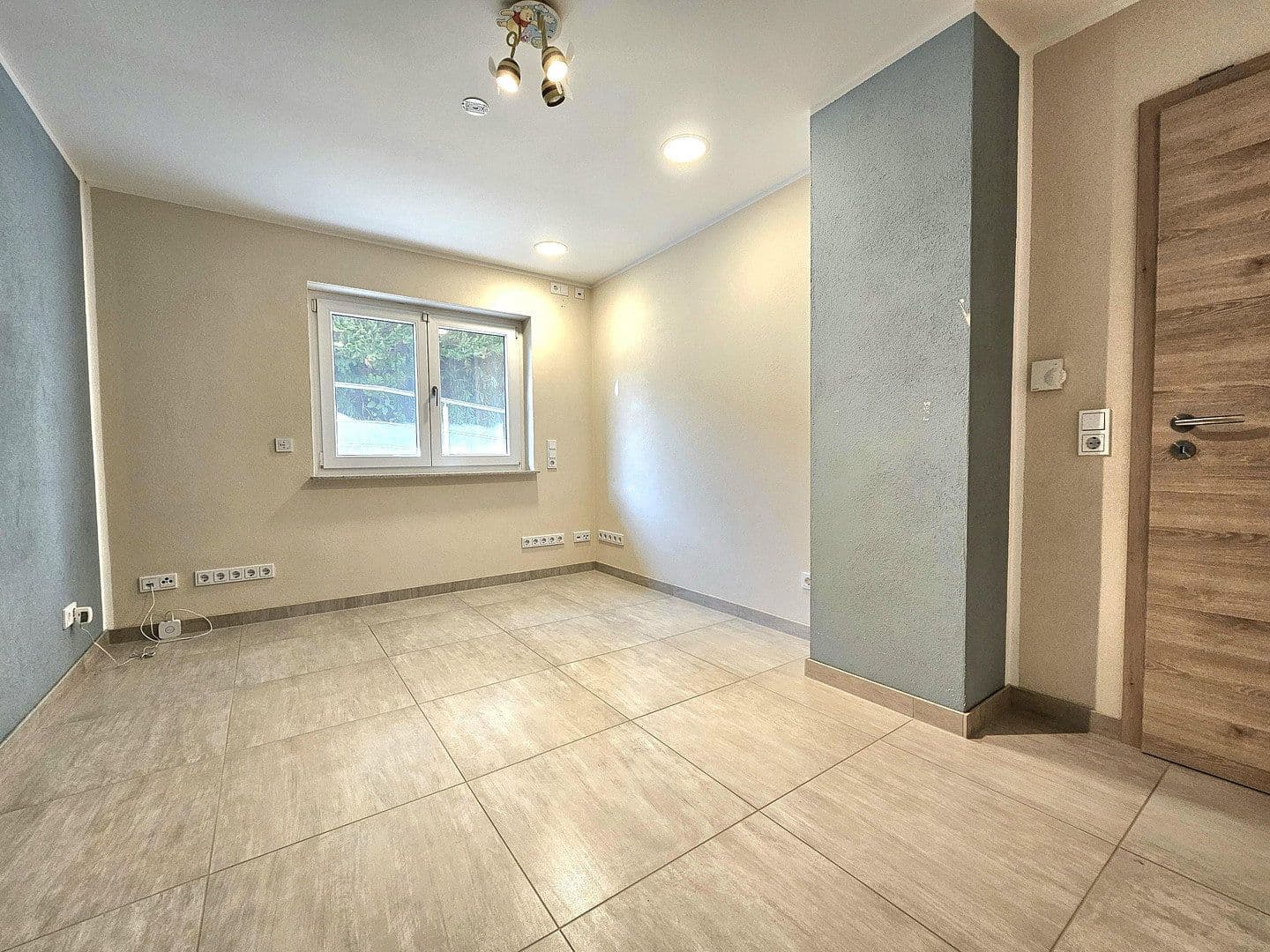 Prenájom bytu 3-izbový 155 m², Feldstraße 3, Bad Soden-Salmünster, Hesensko Prenájom bytu 3-izbový 155 m², Feldstraße 3, Bad Soden-Salmünster, Hesensko