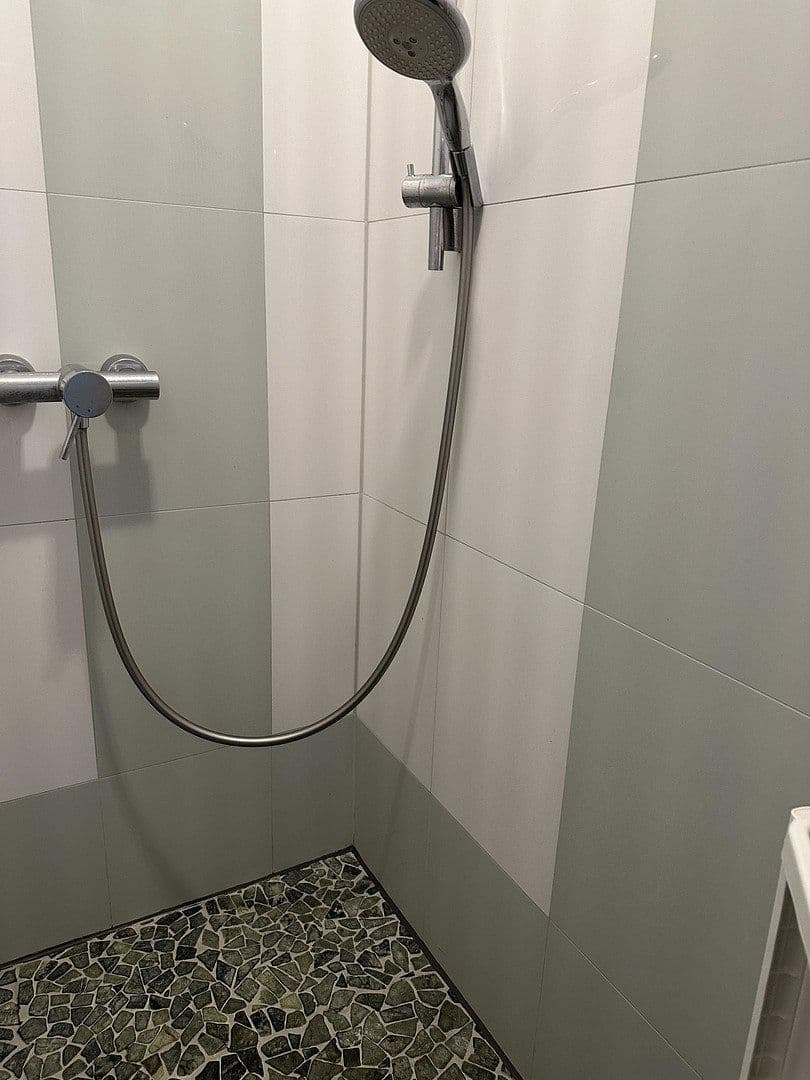Prenájom bytu 6-izbový 165 m², Leverkusen, Severné Porýnie - Westfálsko Prenájom bytu 6-izbový 165 m², Leverkusen, Severné Porýnie - Westfálsko