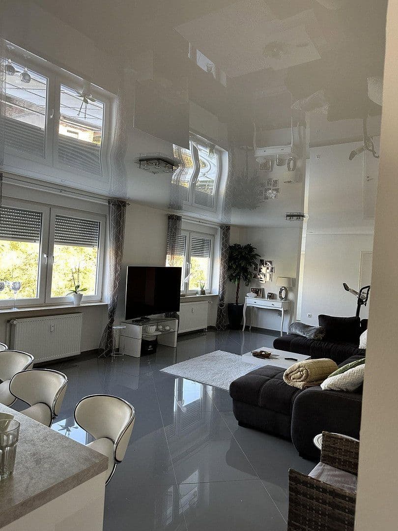 Prenájom bytu 6-izbový 165 m², Leverkusen, Severné Porýnie - Westfálsko Prenájom bytu 6-izbový 165 m², Leverkusen, Severné Porýnie - Westfálsko