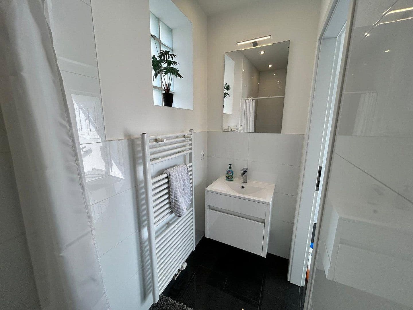 Prenájom domu 130 m², pozemok 589 m², Maria Lourd Weg 9, Enzersfel im Weinviertel, Dolné Rakúsko Prenájom domu 130 m², pozemok 589 m², Maria Lourd Weg 9, Enzersfel im Weinviertel, Dolné Rakúsko