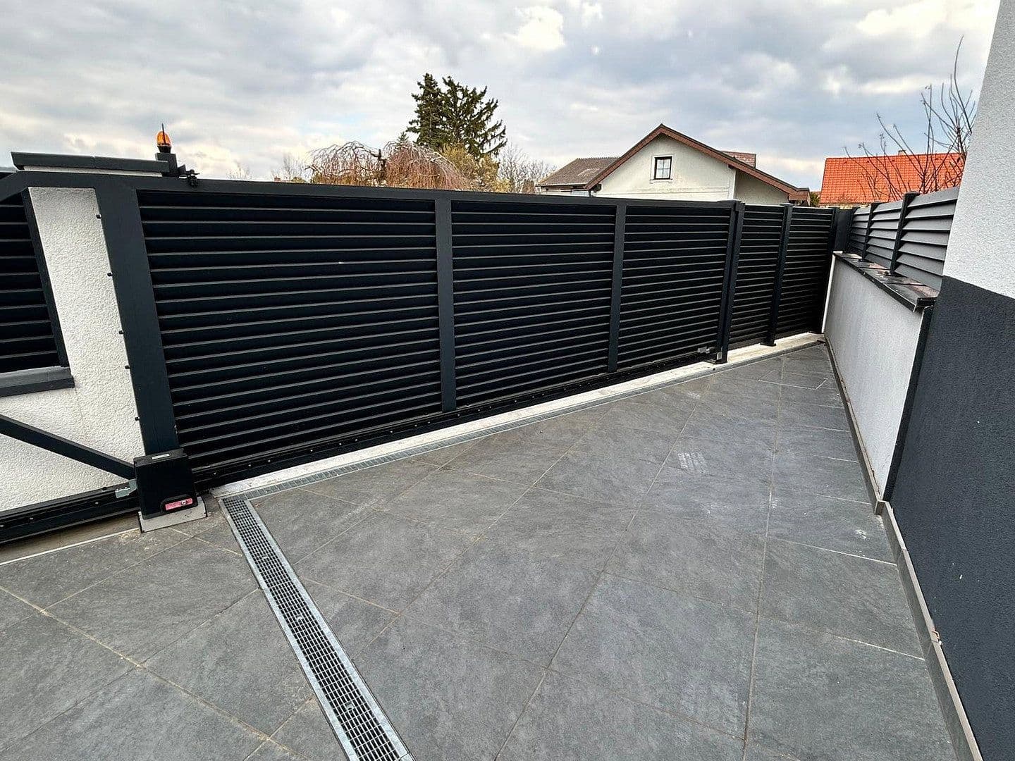 Prenájom domu 130 m², pozemok 589 m², Maria Lourd Weg 9, Enzersfel im Weinviertel, Dolné Rakúsko Prenájom domu 130 m², pozemok 589 m², Maria Lourd Weg 9, Enzersfel im Weinviertel, Dolné Rakúsko