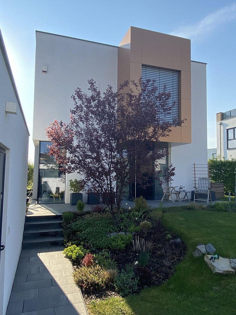 Predaj domu 173 m², pozemok 610 m², Zwenkau, Sasko Predaj domu 173 m², pozemok 610 m², Zwenkau, Sasko