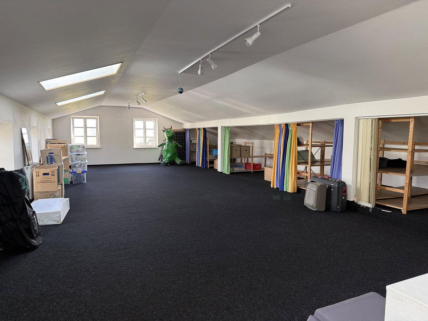 Predaj domu 445 m², pozemok 1.775 m², Wentorf (Amt Sandesneben), Šlezvicko-Holštajnsko Predaj domu 445 m², pozemok 1.775 m², Wentorf (Amt Sandesneben), Šlezvicko-Holštajnsko
