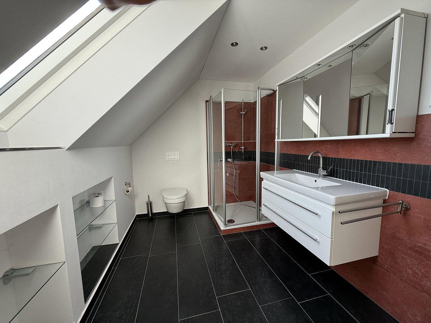 Predaj domu 445 m², pozemok 1.775 m², Wentorf (Amt Sandesneben), Šlezvicko-Holštajnsko Predaj domu 445 m², pozemok 1.775 m², Wentorf (Amt Sandesneben), Šlezvicko-Holštajnsko
