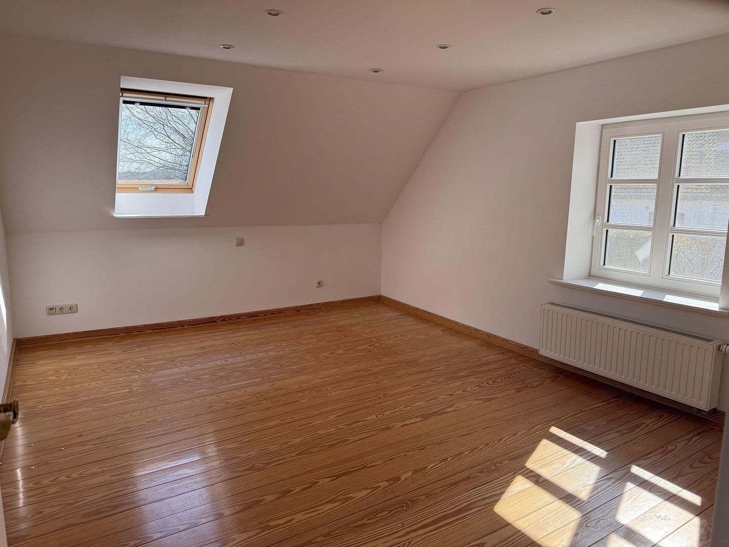 Predaj domu 445 m², pozemok 1.775 m², Wentorf (Amt Sandesneben), Šlezvicko-Holštajnsko Predaj domu 445 m², pozemok 1.775 m², Wentorf (Amt Sandesneben), Šlezvicko-Holštajnsko