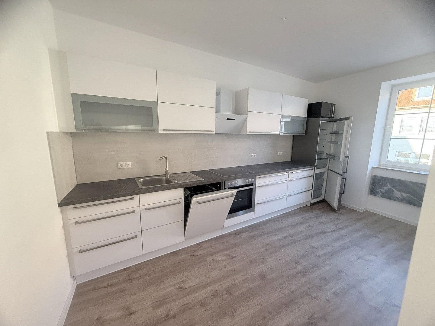 Prenájom bytu 2-izbový 65 m², Goethestadt Bad Lauchstädt, Sasko-Anhaltsko Prenájom bytu 2-izbový 65 m², Goethestadt Bad Lauchstädt, Sasko-Anhaltsko