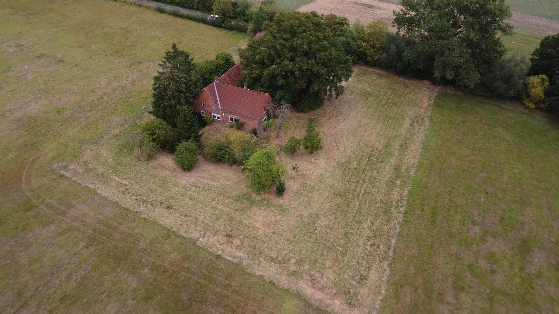 Predaj domu 160 m², pozemok 5.000 m², Stemwede, Severné Porýnie - Westfálsko Predaj domu 160 m², pozemok 5.000 m², Stemwede, Severné Porýnie - Westfálsko