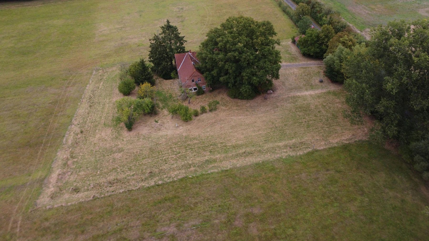 Predaj domu 160 m², pozemok 5.000 m², Stemwede, Severné Porýnie - Westfálsko Predaj domu 160 m², pozemok 5.000 m², Stemwede, Severné Porýnie - Westfálsko