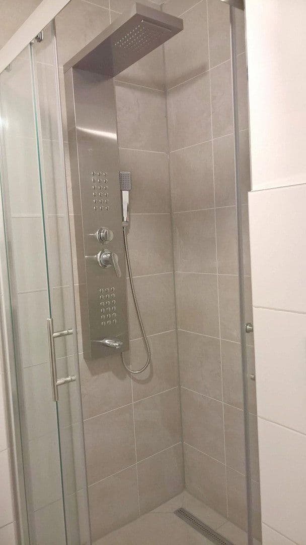 Prenájom bytu 3-izbový 60 m², Kelsterbach, Hesensko Prenájom bytu 3-izbový 60 m², Kelsterbach, Hesensko