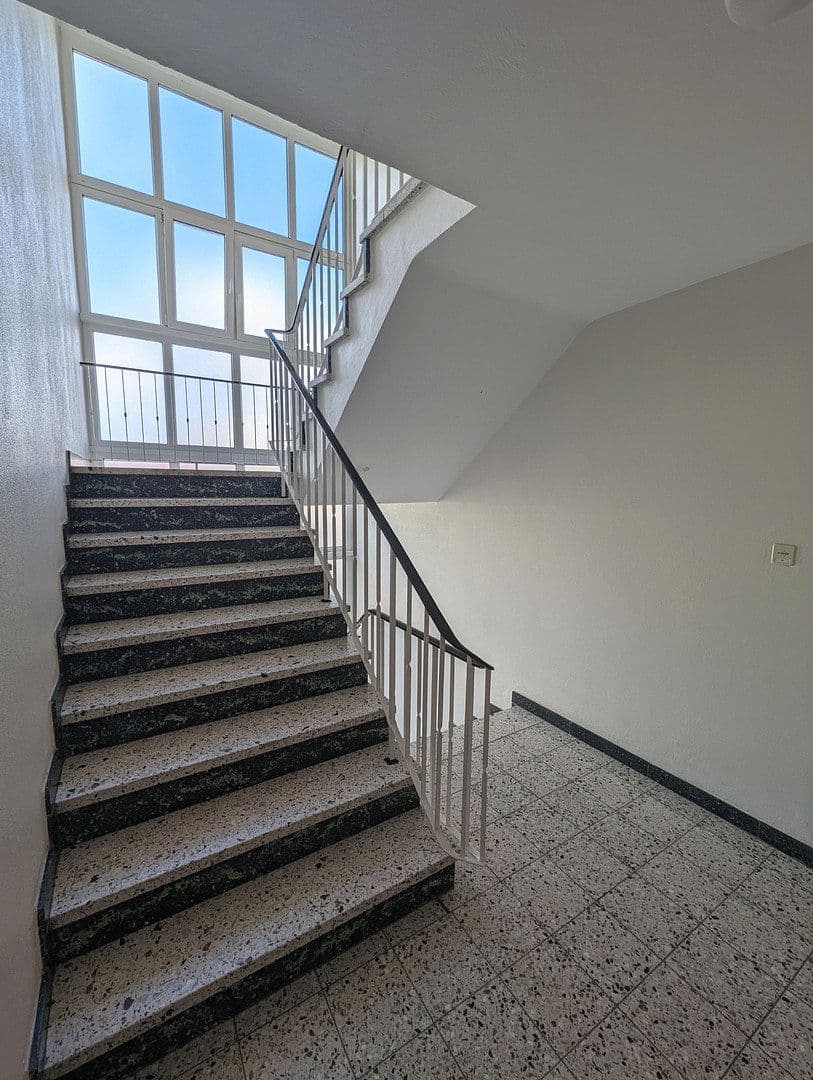 Prenájom bytu 3-izbový 95 m², Bremerhaven, Brémy Prenájom bytu 3-izbový 95 m², Bremerhaven, Brémy