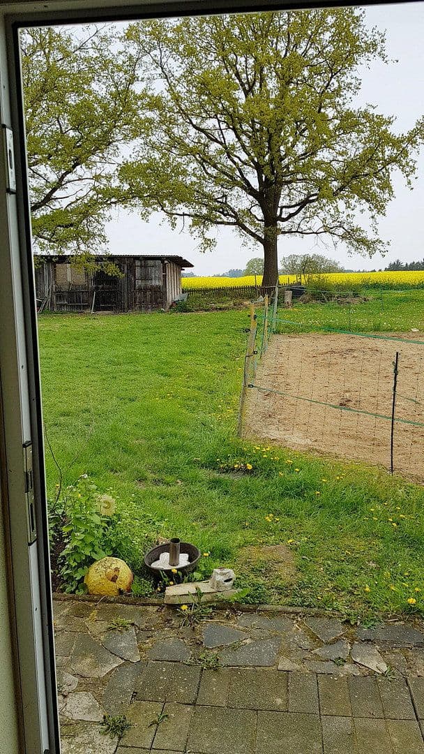 Predaj domu 160 m², pozemok 1.877 m², Höttingen, Bavorsko Predaj domu 160 m², pozemok 1.877 m², Höttingen, Bavorsko